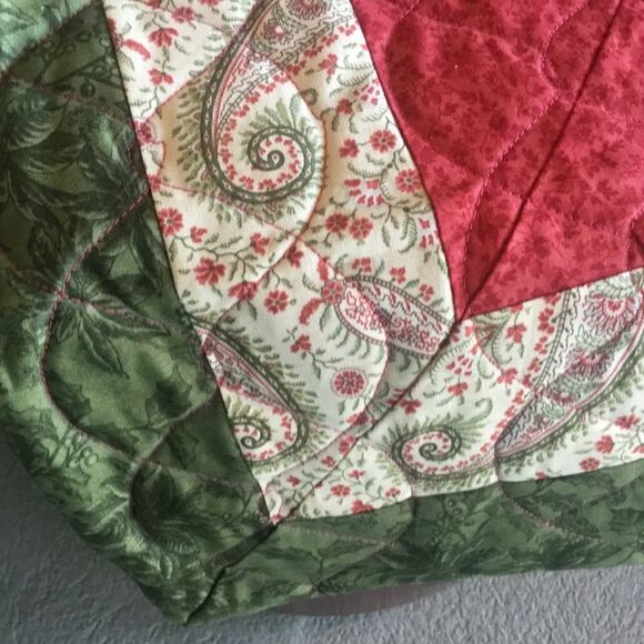 Handmade Tree Skirt  - Picture 5 of 9